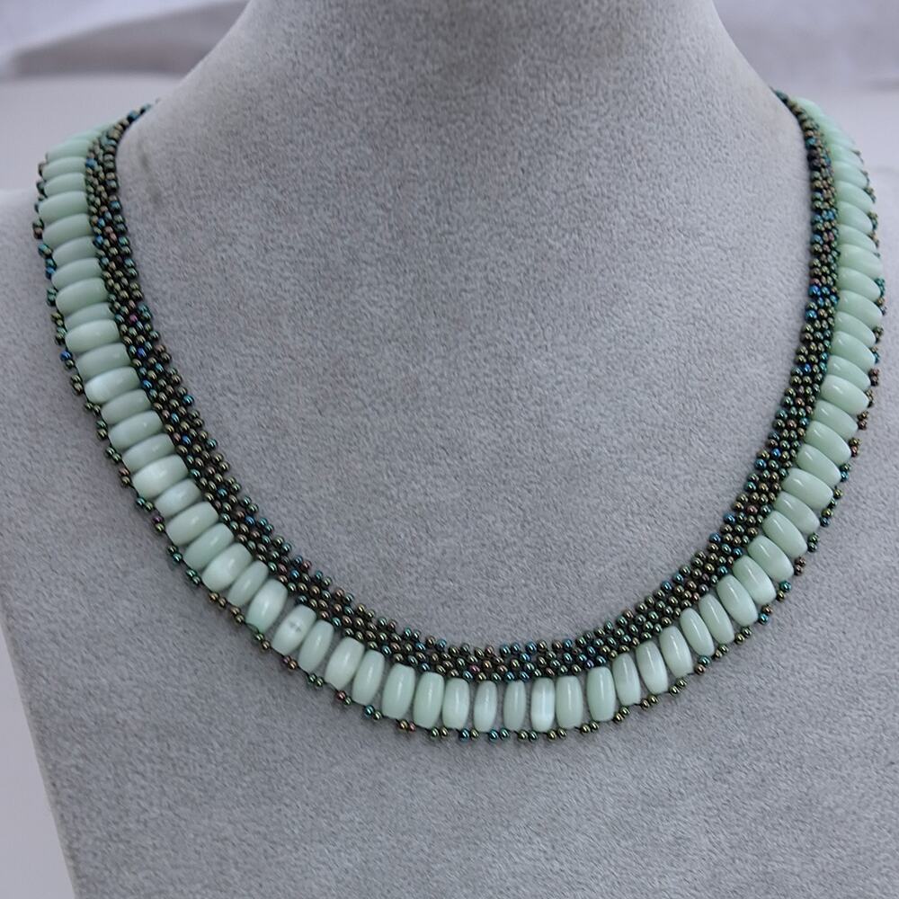 Handmade Green Cat's Eye Quartz Beaded Necklace 17" Iridescent Glass Beads